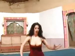 Milf आनंद मिलता है क ...