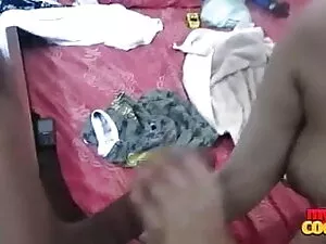 बड़ी छाती का सेक्सी  ...