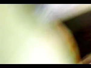 लैटिना गीली फुहार बि ...