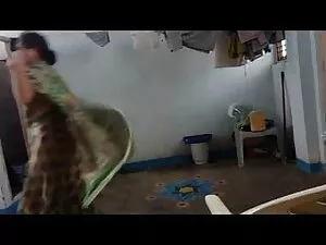 एक आदमी कमबख्त विशाल ...