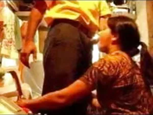 किशोर दासी एक सेक्सी ...