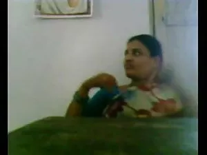 शौक़ीन सेक्सी मूवी ह ...