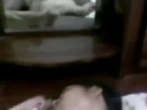 ओल्डनैनी युवा लड़की  ...