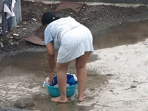 बड़ा titted हिंदी मे ...