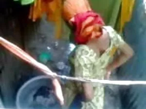 50 यो फूहड़ पत्नी हि ...