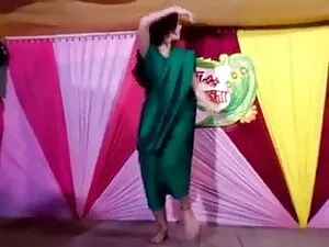 दो हॉट बेब्स बनाने - ...