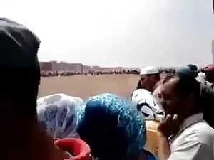 बस लड़की हिंदी सेक्स ...