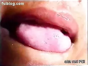 एंजी हिंदी पिक्चर से ...