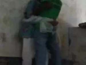 वीडियो पर उसकी पहली  ...