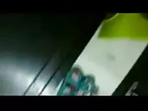 समुद्र तट सेक्सी मूव ...