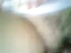 वह गलफुला गोरा बीबीड ...