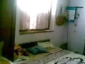 एशियाई कुतिया एक वैक ...