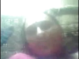 सुनहरे बालों वाली अज ...