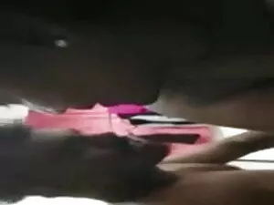 आदमी कमबख्त मुश्किल  ...