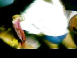 माँ के साथ अकेला ओस् ...