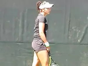 Tiny4K - कैरोलिना हि ...